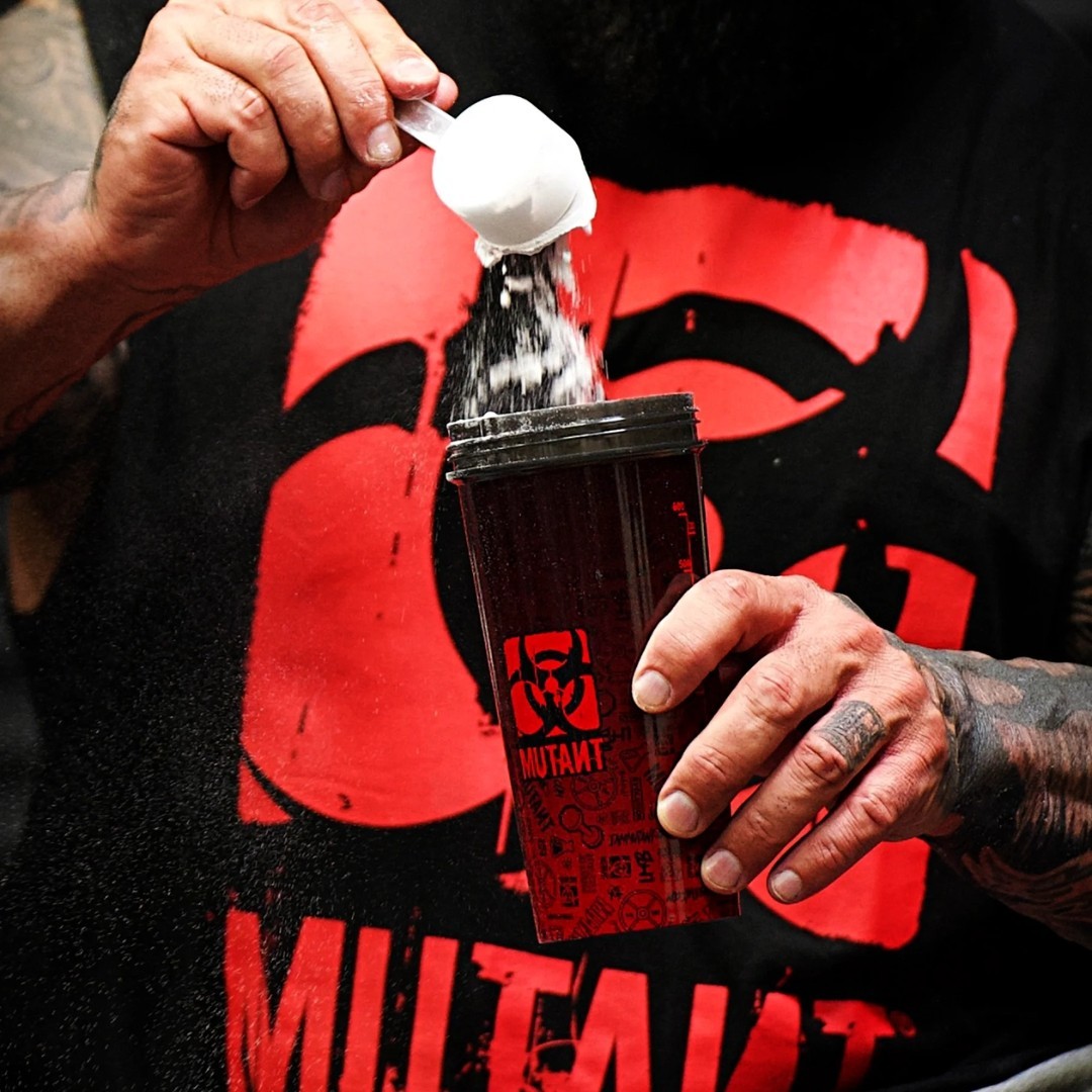 Mutant Shaker 26 oz | ProNutrition